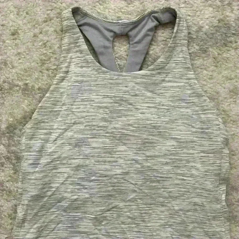 Lululemon top